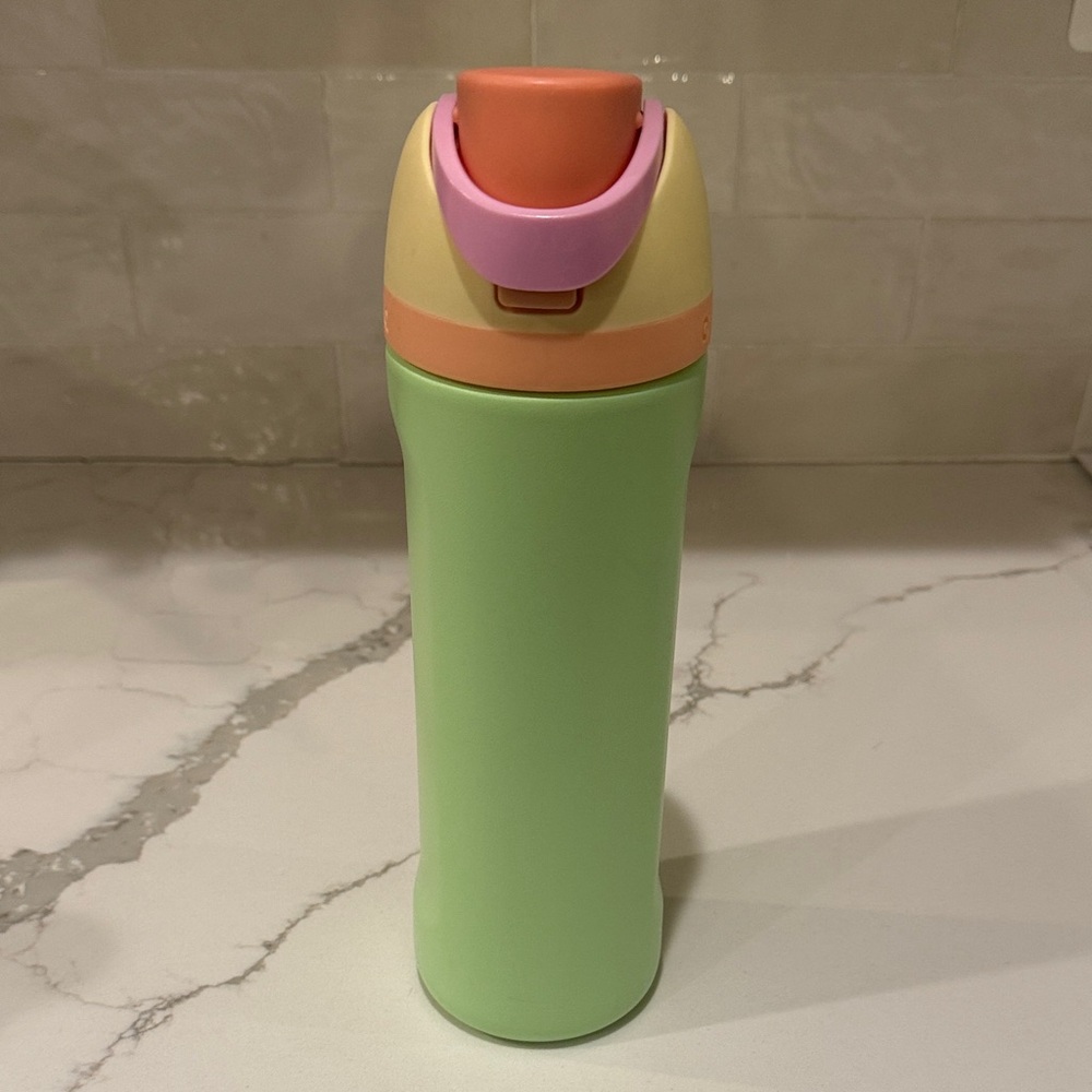 Owala EXCLUSIVE not sold anymore - Lime Light 24 oz